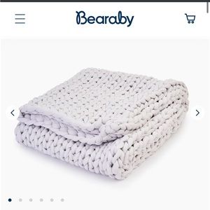 Bearaby Cotton Napper weighted blanket.